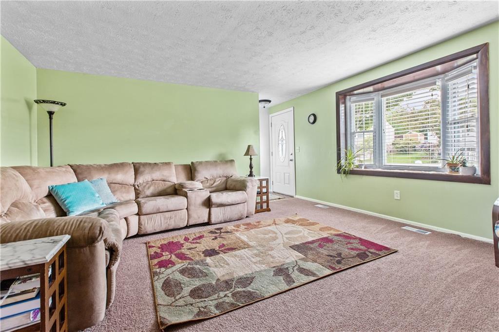 8 Quail Hill Road Pittsburgh, PA 15214 - Photo 5 of 17 Gallery Image 5