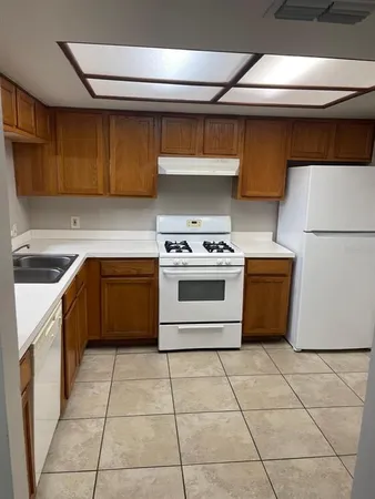 $1,200 | 411 Emerald Avenue, Unit EMERALD AVE, Lake Wales, FL 33853