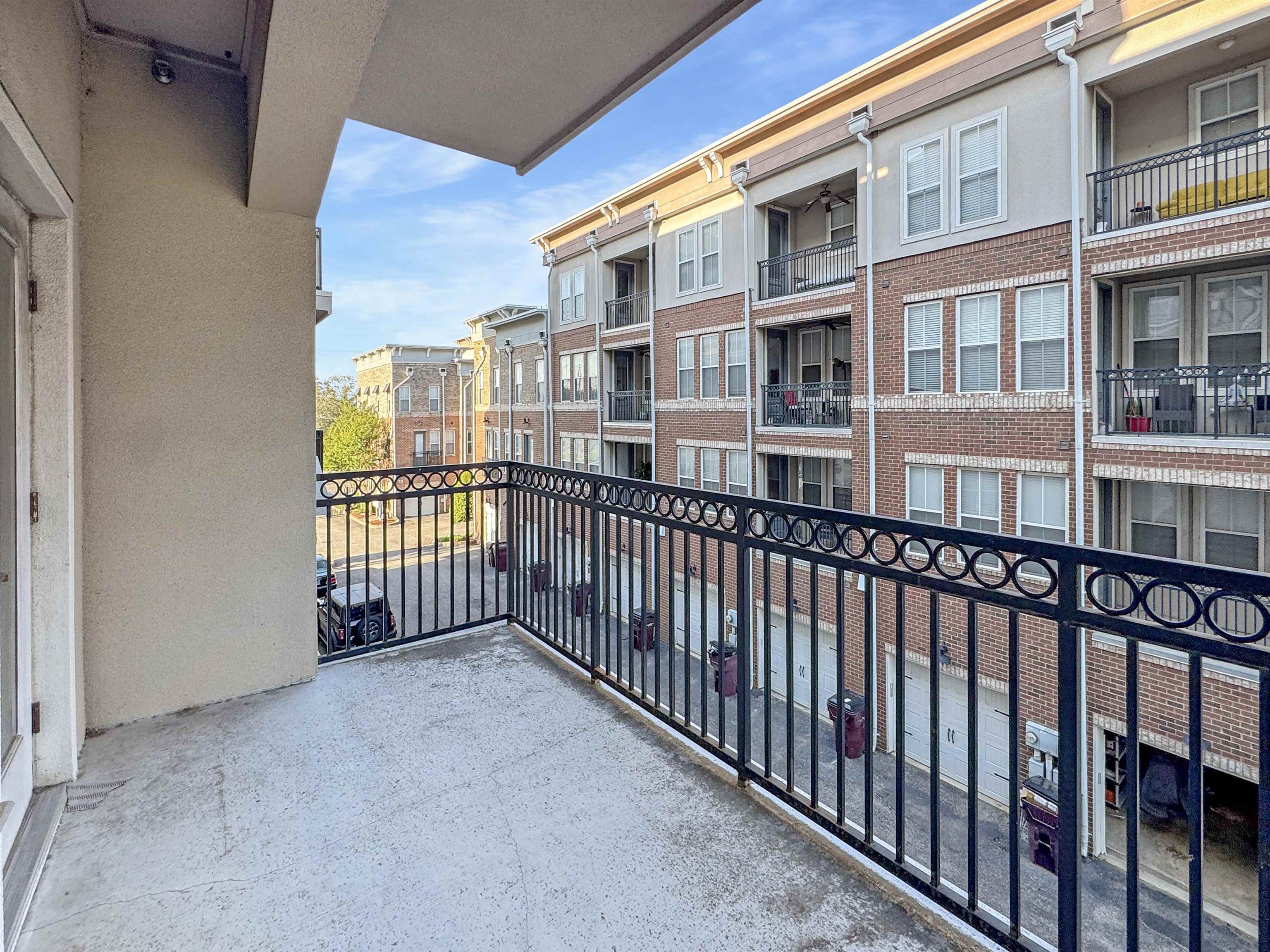 665 Tennessee Street, Unit 306 Memphis, TN 38103 - Photo 27 of 35 a view of a building from a balcony