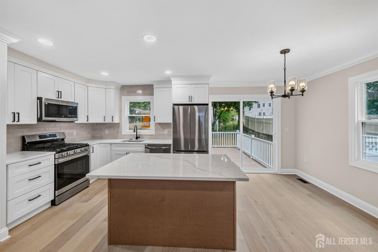 34 Larchmont Road Edison, NJ 08837 - Photo 12 of 38