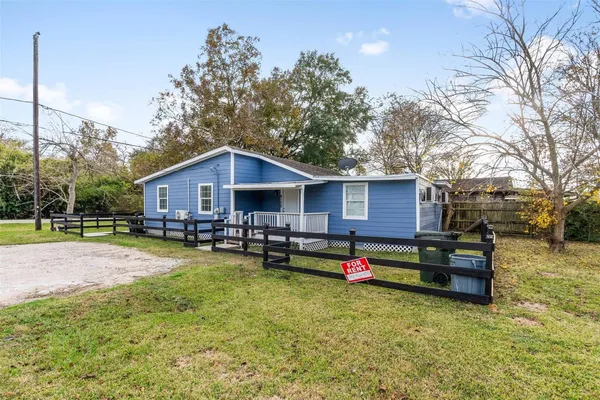 $230,000 | 4126 Paladino Street, Bacliff, TX 77518