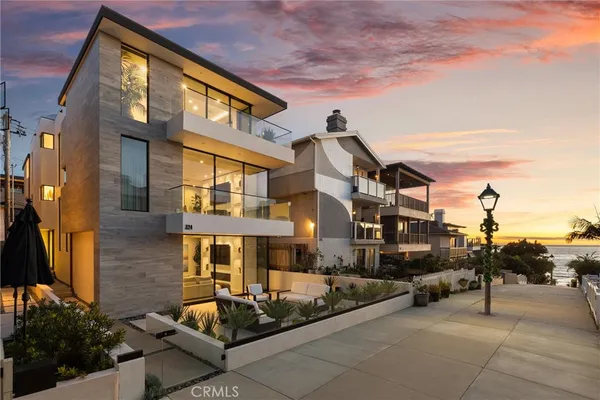 $9,700,000 | 324 18th Street, Manhattan Beach, CA 90266