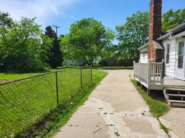 $140,000 | 23077 Piper Avenue, Eastpointe, MI 48021