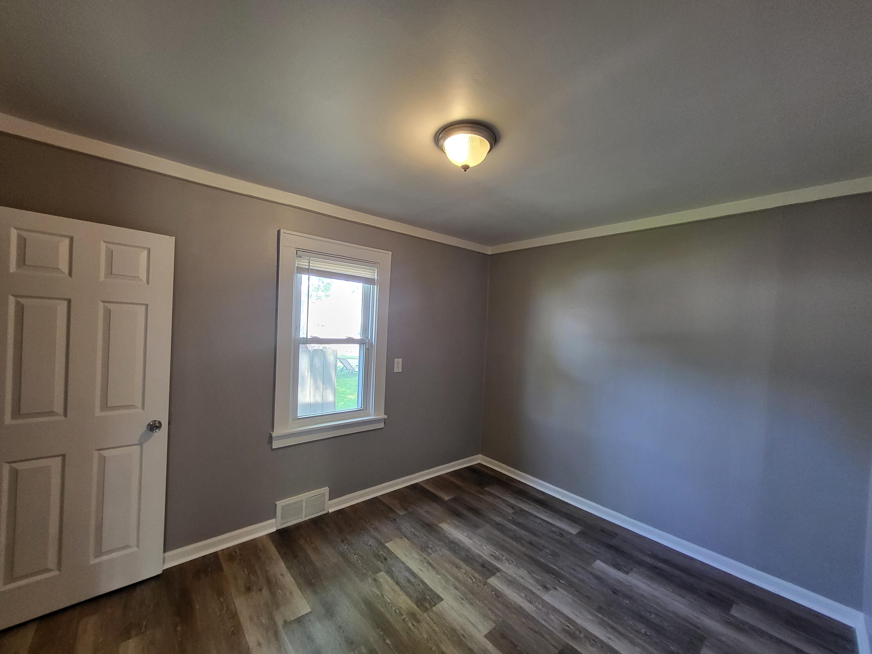 23077 Piper Avenue Eastpointe, MI 48021 - Photo 6 of 14 20250616_143641