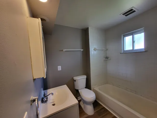 $140,000 | 23077 Piper Avenue, Eastpointe, MI 48021