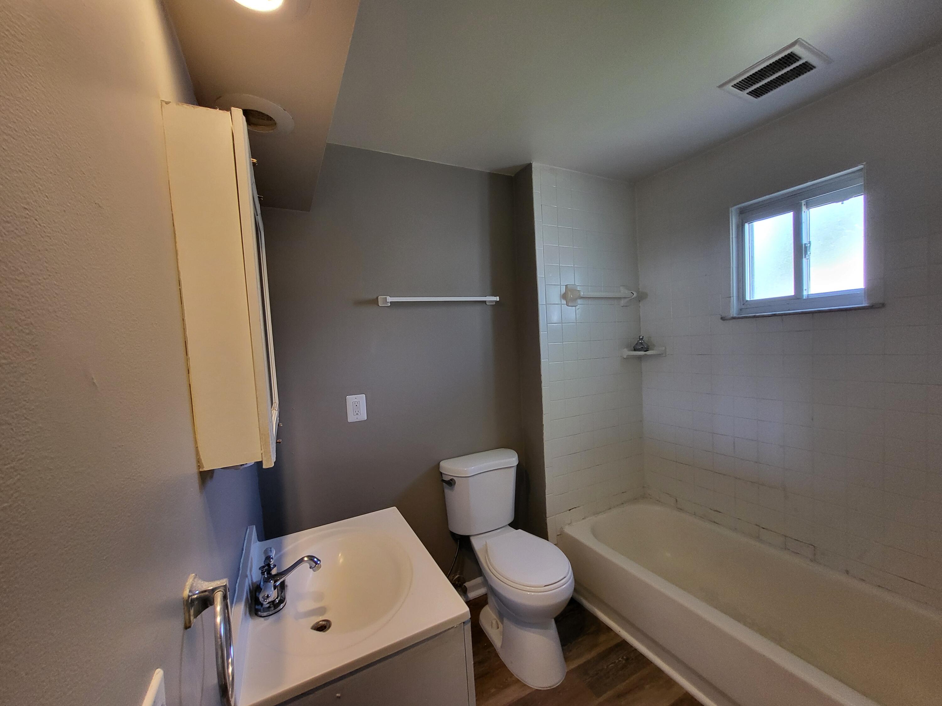 23077 Piper Avenue Eastpointe, MI 48021 - Photo 10 of 14 20250616_143739