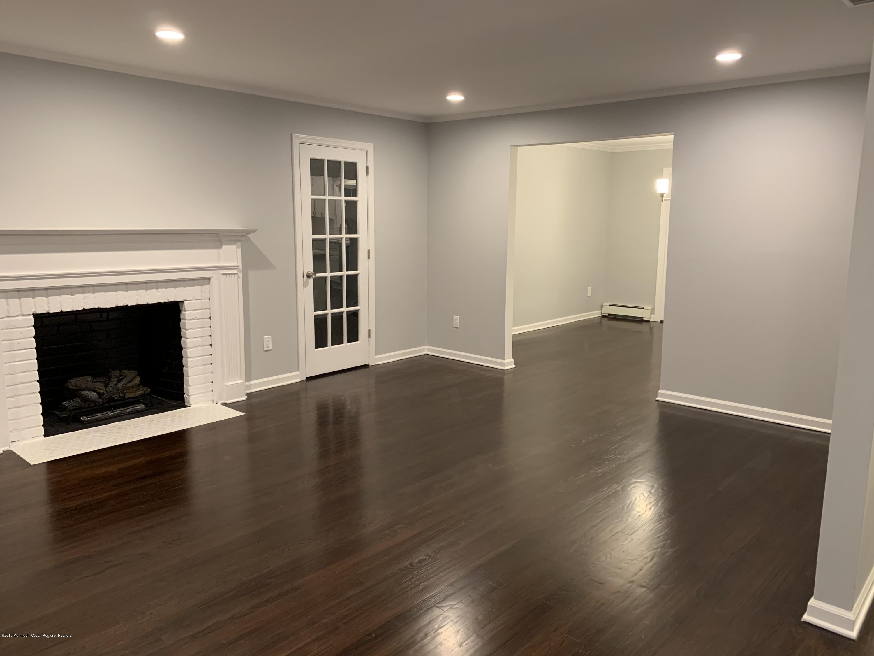 89 Pelican Road Middletown, NJ 07748 - Photo 8 of 27 IMG_0459
