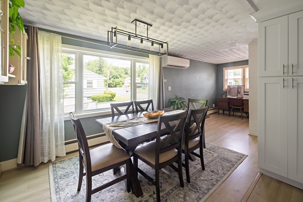 12 Karen Road Woburn, MA 01801 - Photo 6 of 33
