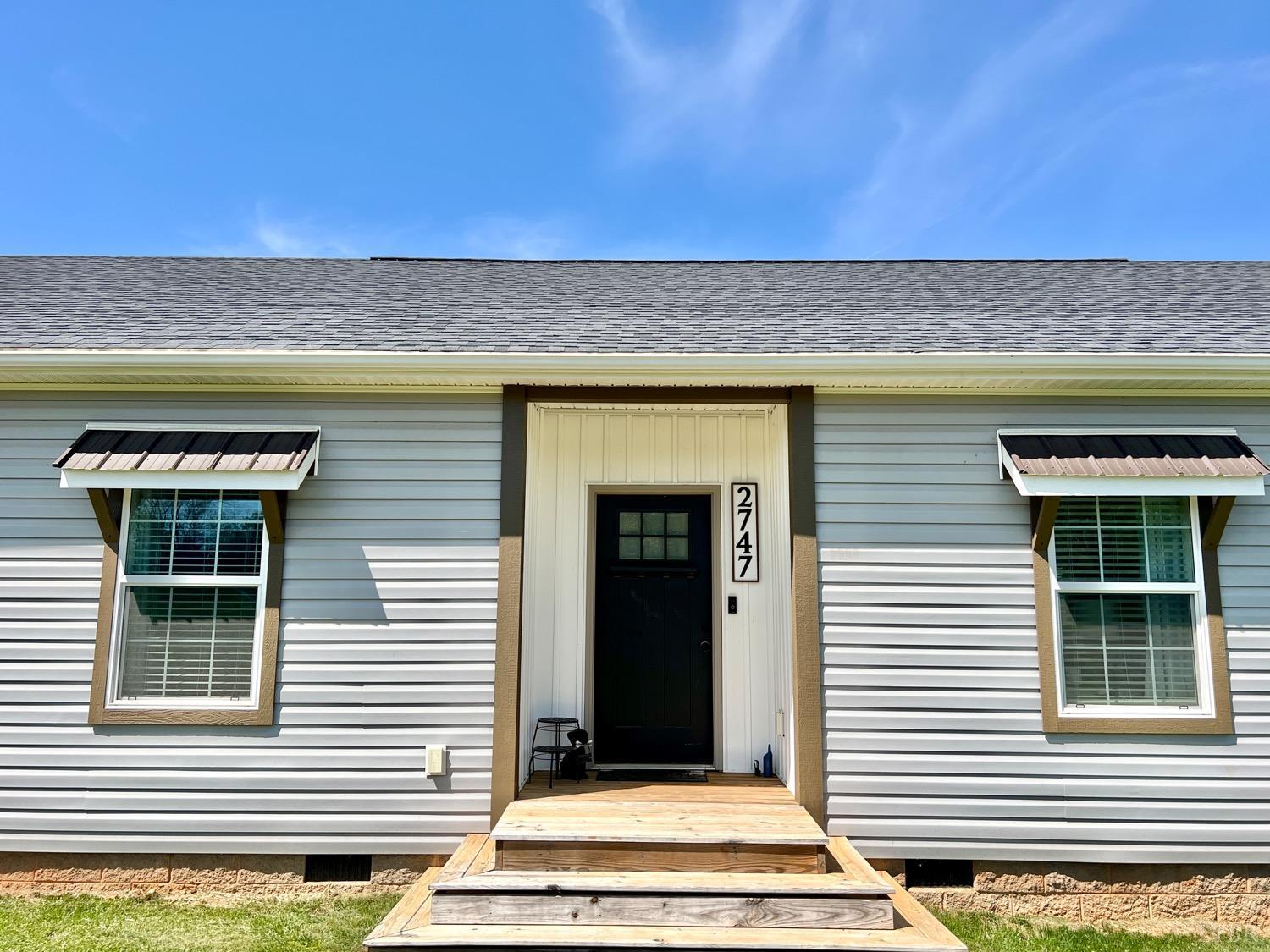 2747 Five Forks Road Bedford, VA 24523 - Photo 3 of 40 a view of a door and a window