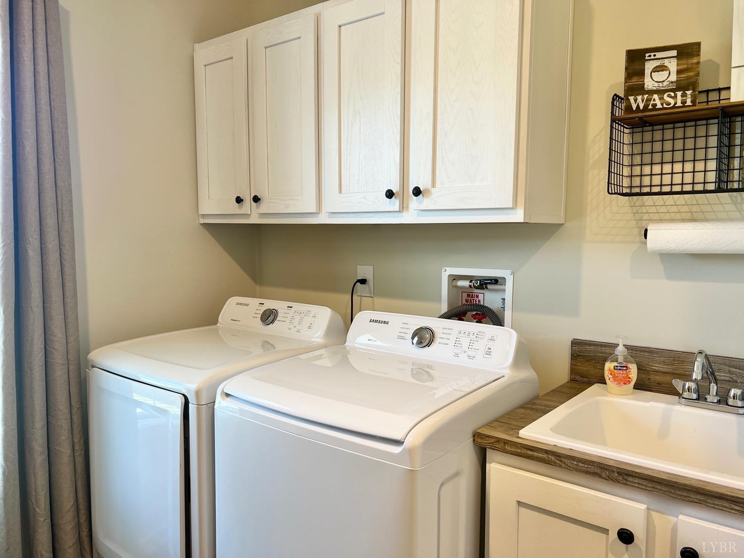 2747 Five Forks Road Bedford, VA 24523 - Photo 32 of 40 a utility room with dryer and washer