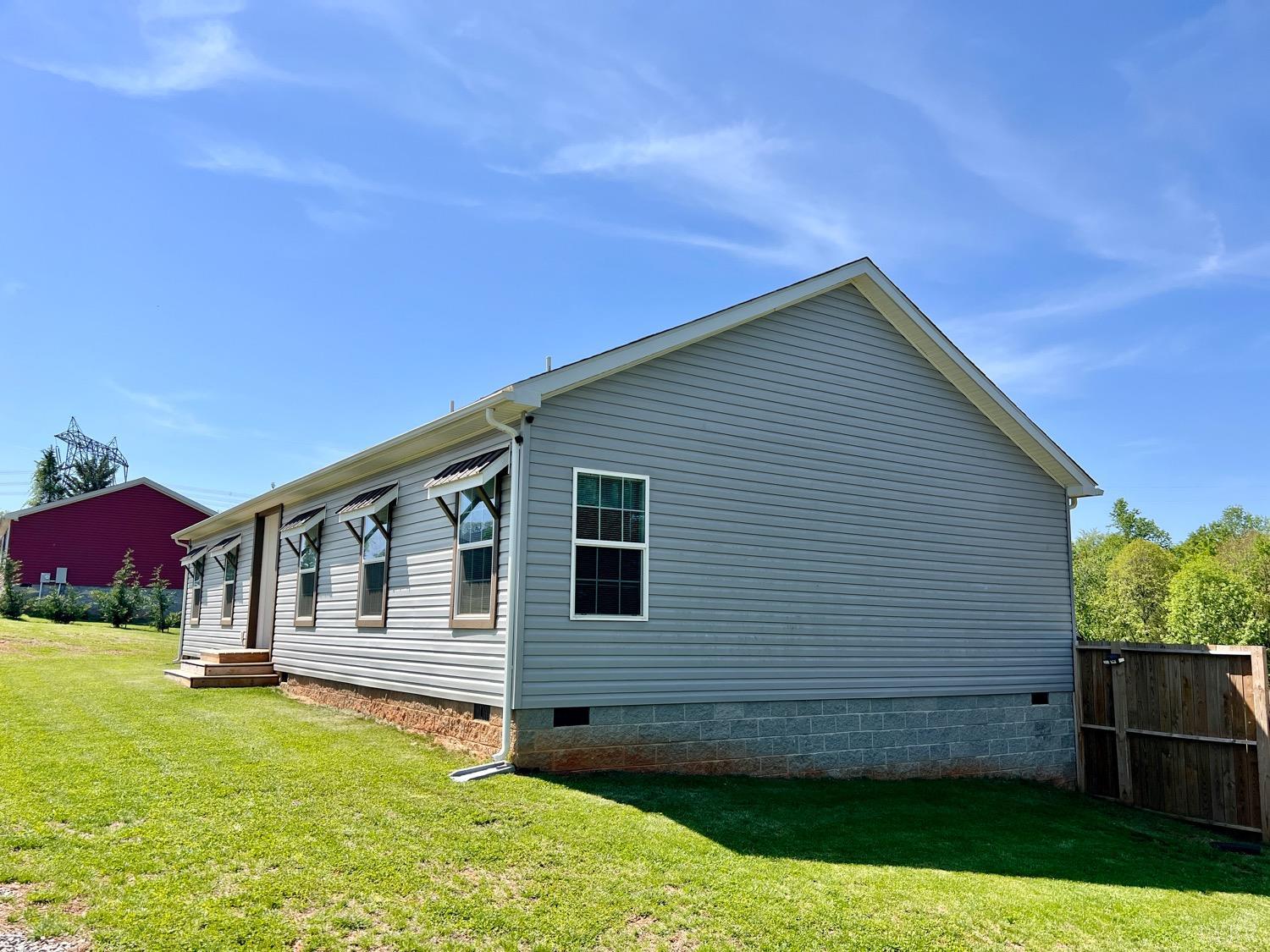 2747 Five Forks Road Bedford, VA 24523 - Photo 5 of 40 a view of a house with backyard