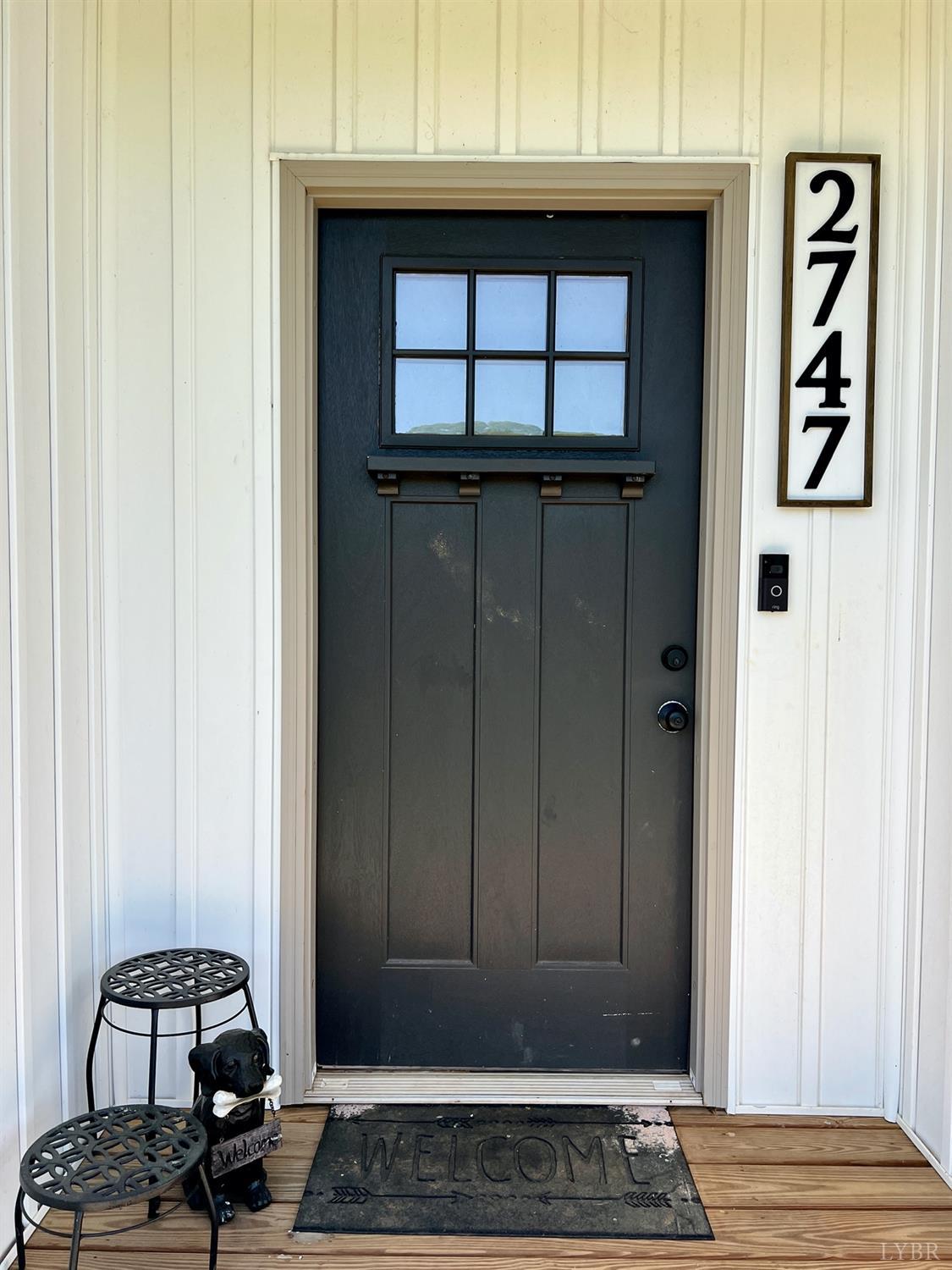 2747 Five Forks Road Bedford, VA 24523 - Photo 6 of 40 a view of entryway with a rug