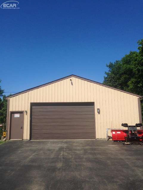 10284 Fenton Road Fenton, MI 48430 - Photo 28 of 32 20441817-27.JPG