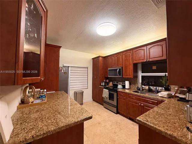 $4,400 | 17262 Northwest 6th Court, Pembroke Pines, FL 33029