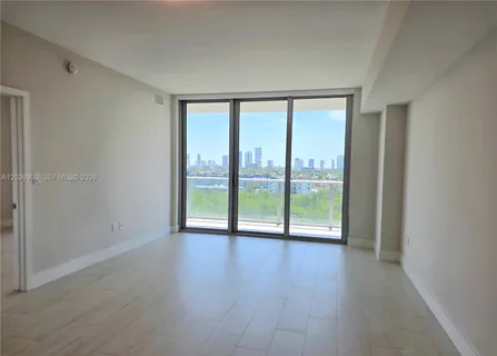 $629,900 | 16385 Biscayne Boulevard, Unit 1019, North Miami Beach, FL 33160