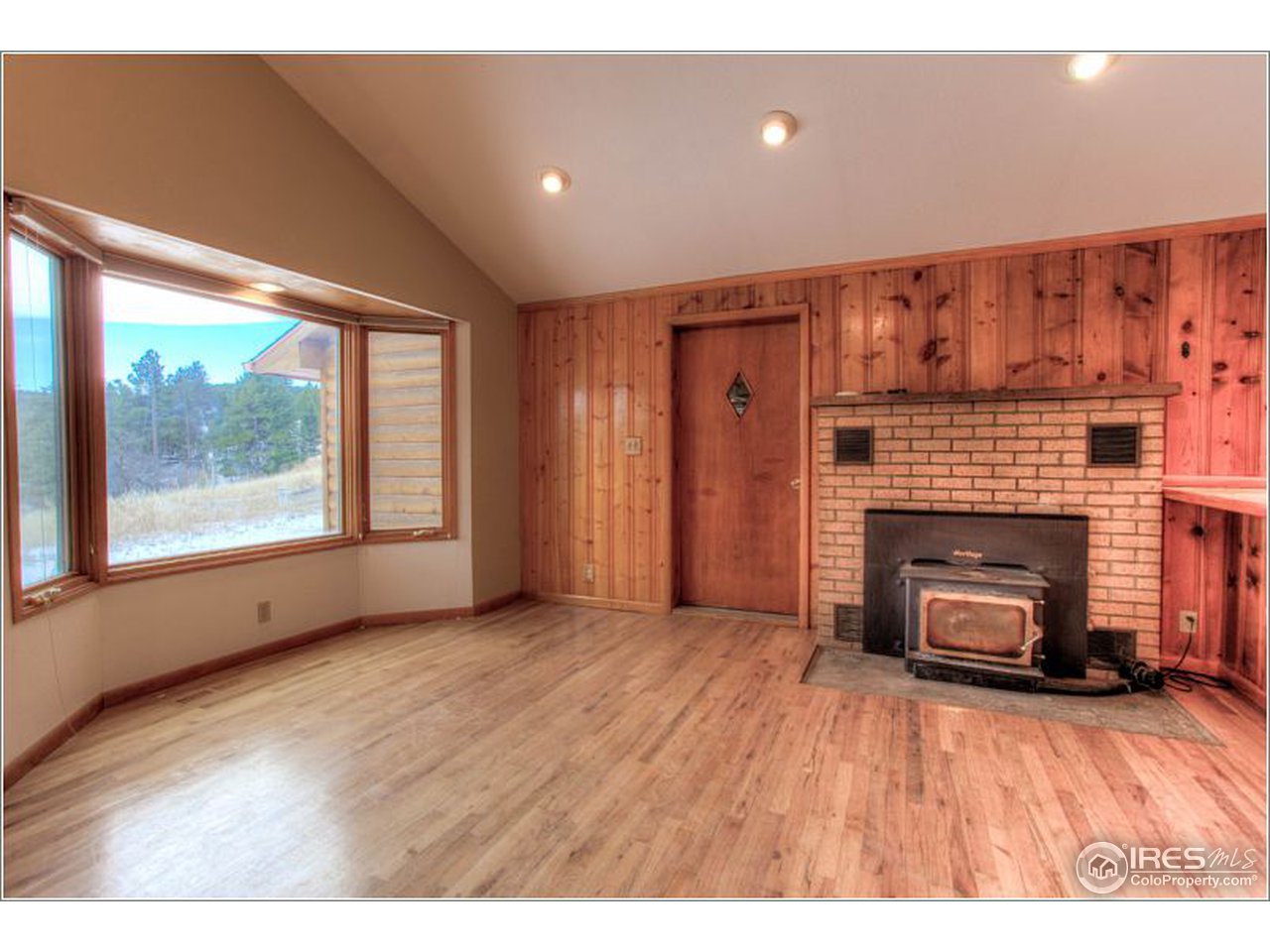 11903 Hillcrest Road Golden, CO 80403 - Photo 8 of 24 Great Room