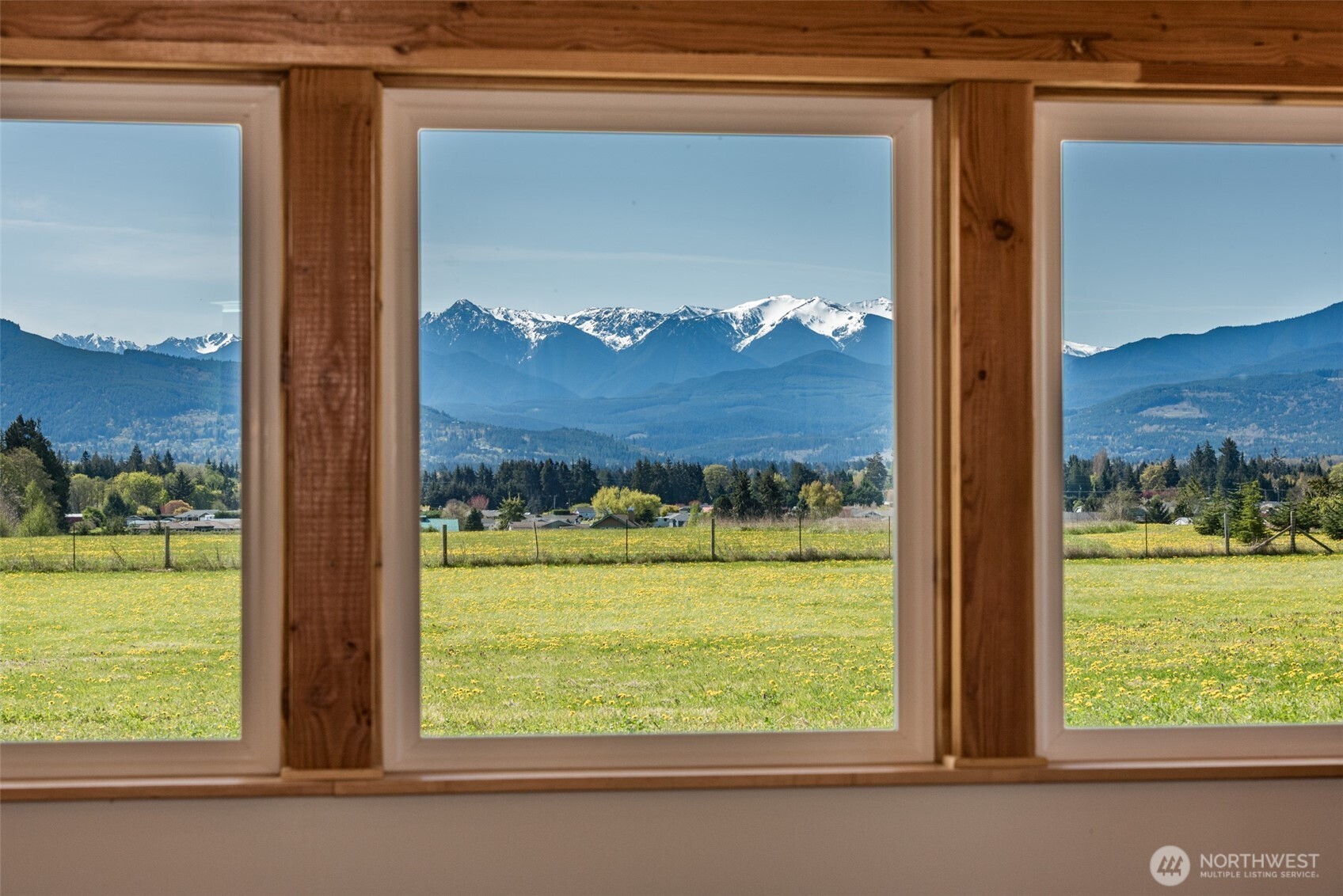 71 Shepherds Way Sequim, WA 98382 - Photo 8 of 39 a view of a window