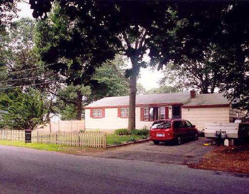 19 Horse Neck Road Warwick, RI 02889 - Photo 1 of 1 Exterior Front.