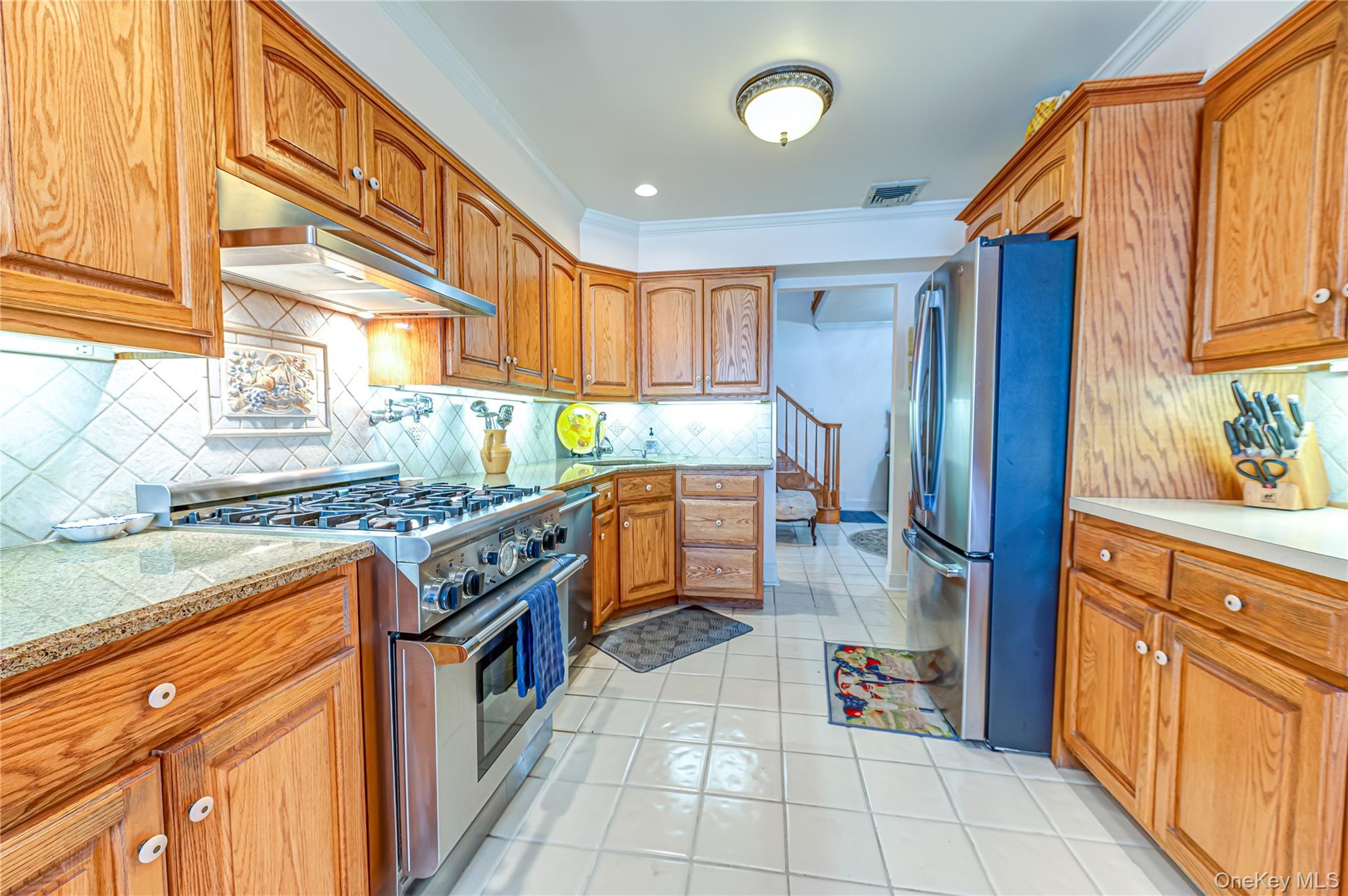 32 Dressler Road Greenlawn, NY 11740 - Photo 17 of 44
