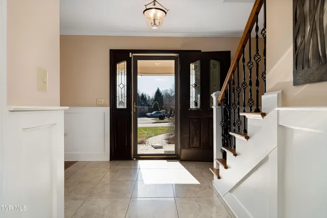 $979,000 | 3310 Berkshire Circle, Johnson City, TN 37604