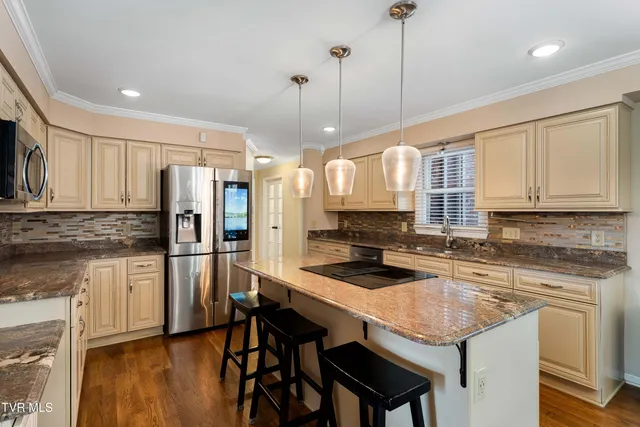 $979,000 | 3310 Berkshire Circle, Johnson City, TN 37604