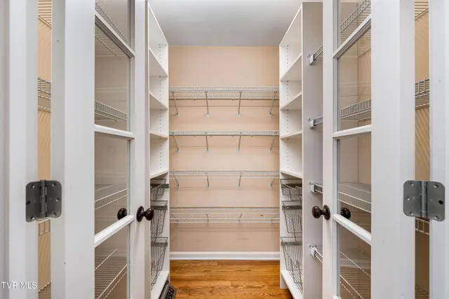 $979,000 | 3310 Berkshire Circle, Johnson City, TN 37604