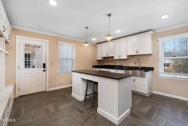 $979,000 | 3310 Berkshire Circle, Johnson City, TN 37604