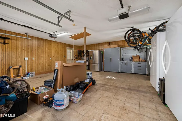 $979,000 | 3310 Berkshire Circle, Johnson City, TN 37604