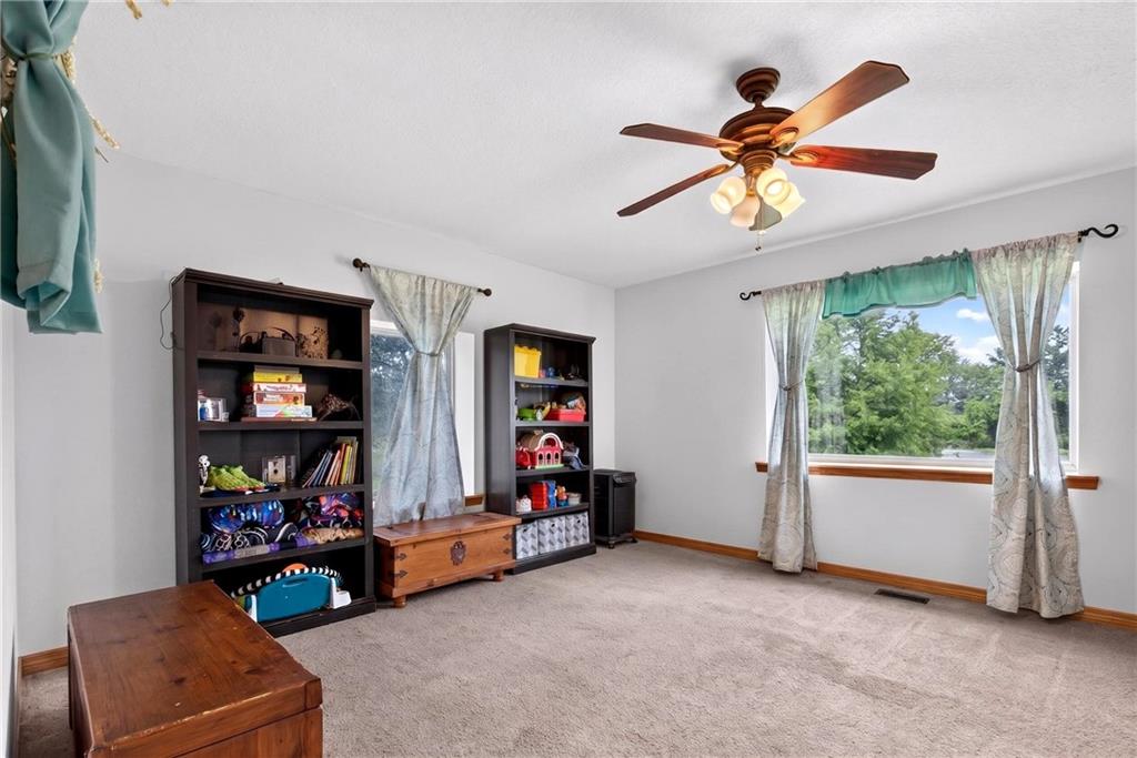 4713 Southeast Lostine Road Columbus, KS 66725 - Photo 29 of 56