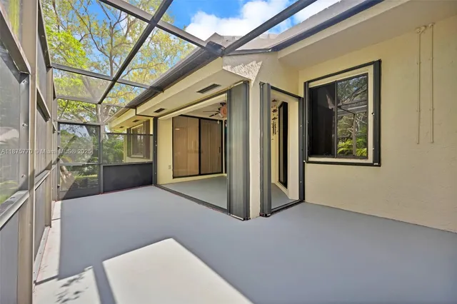 a view of livingroom with furniture