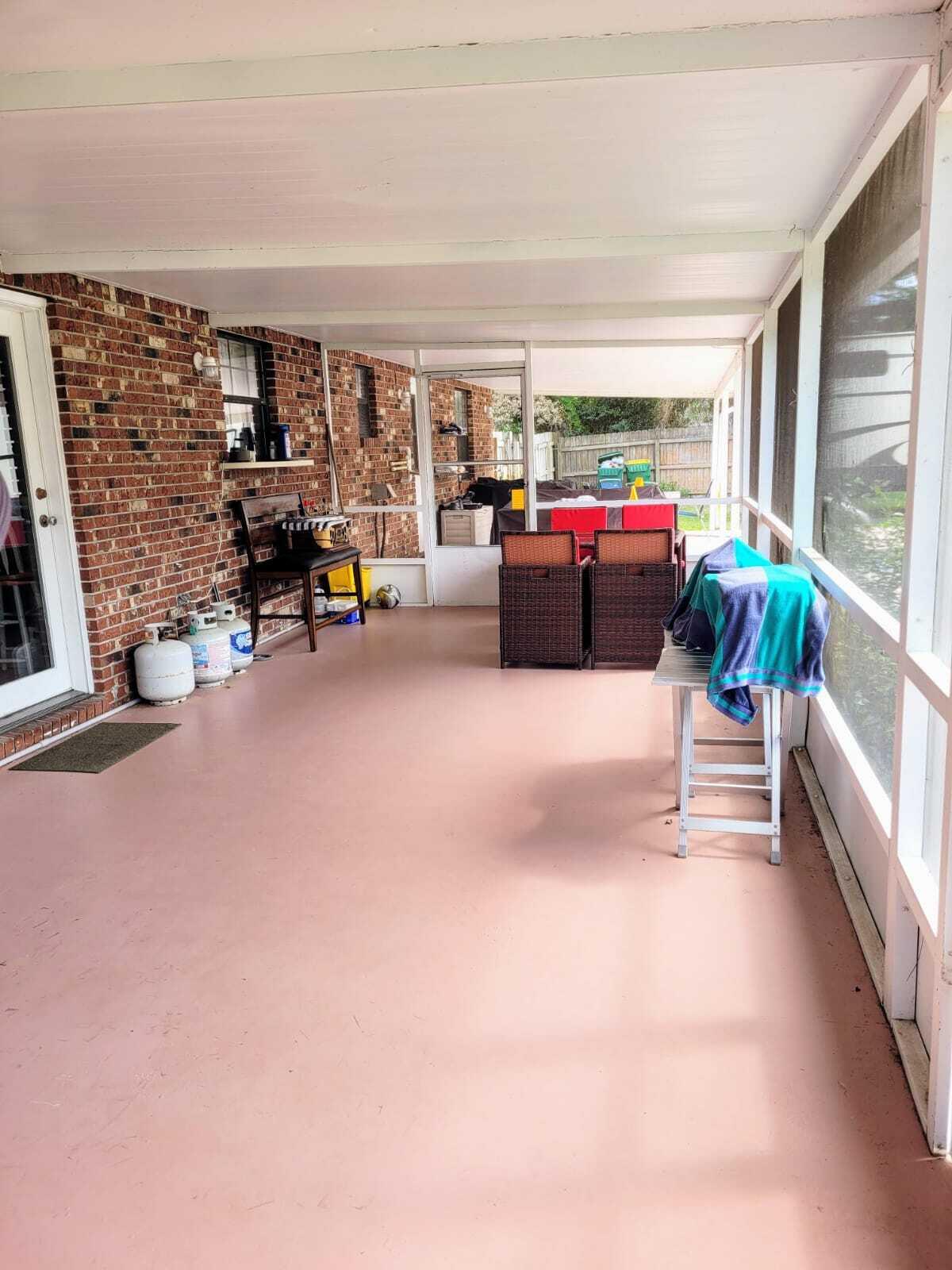 290 screened porch 2