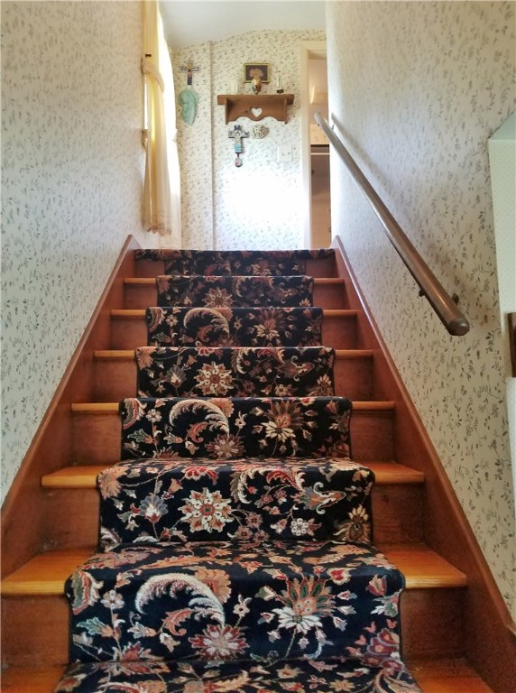 98 Landon Road Warwick, RI 02888 - Photo 14 of 27 Gallery Image 14