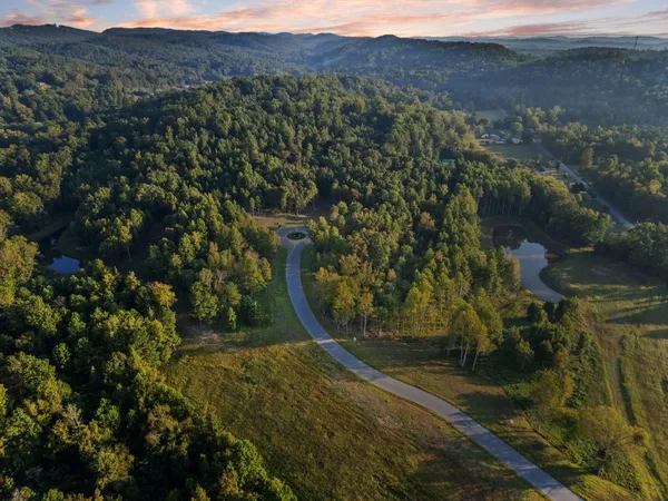 $635,000 | 6118 Gilchrist Lane, Unit LOT 9, Ooltewah, TN 37363