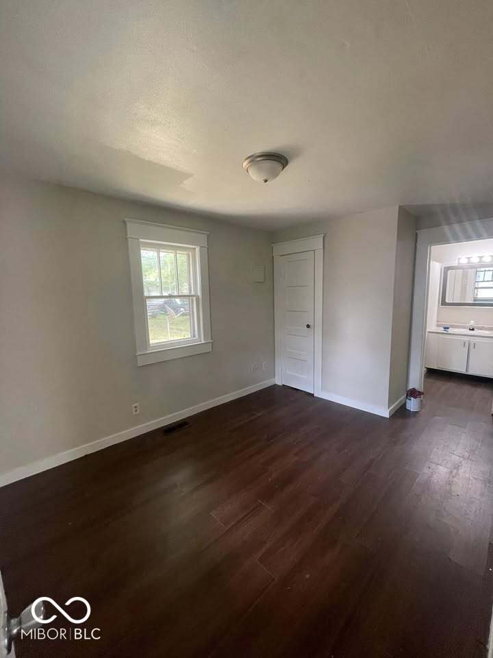908 Walnut Street Anderson, IN 46012 - Photo 4 of 19
