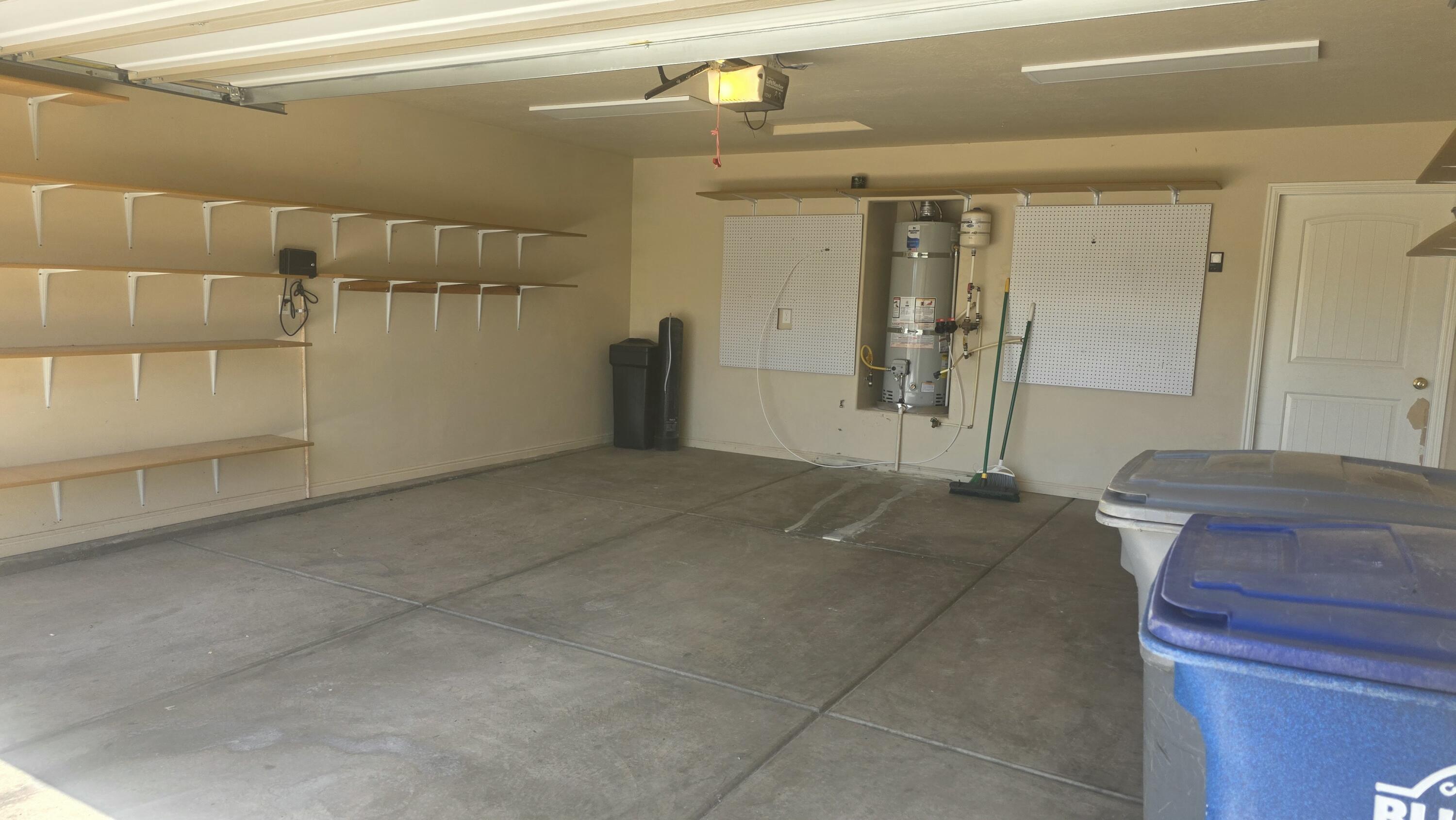 357 East 860 North Hurricane, UT 84737 - Photo 16 of 20 2 car garage