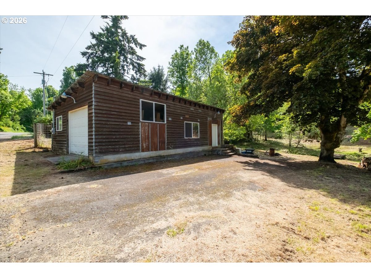 3835 Edison Road Northeast Silverton, OR 97381 - Photo 18 of 39