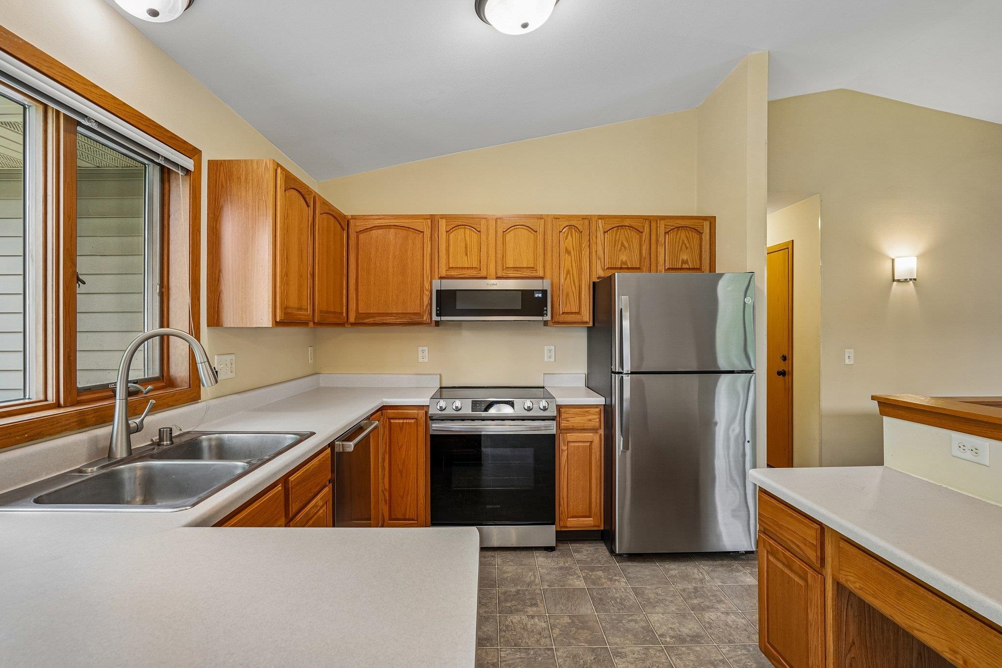 7526 Crawling Stone Road Madison, WI 53719 - Photo 17 of 44