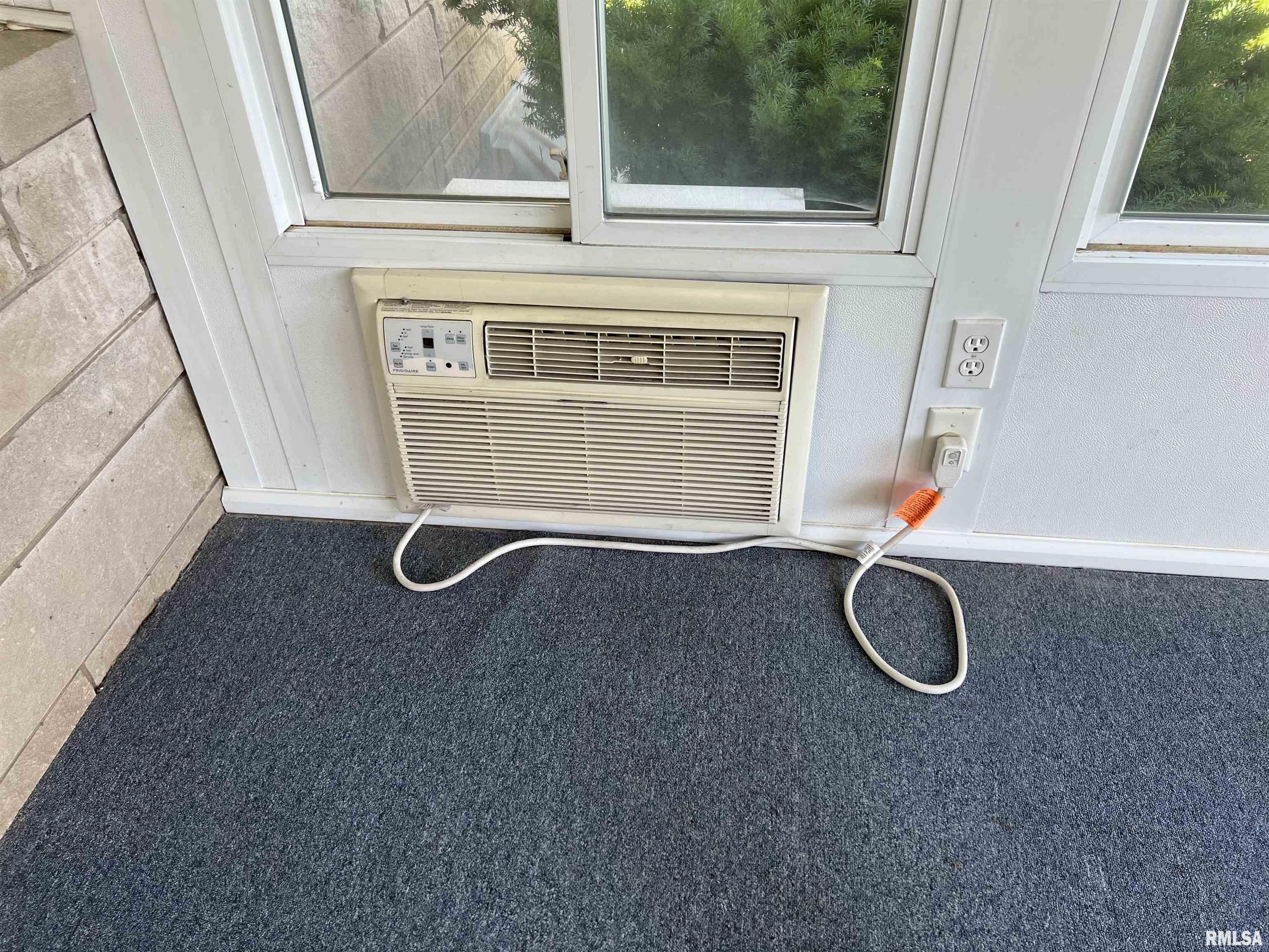1985 Ladue Road Jacksonville, IL 62650 - Photo 31 of 62