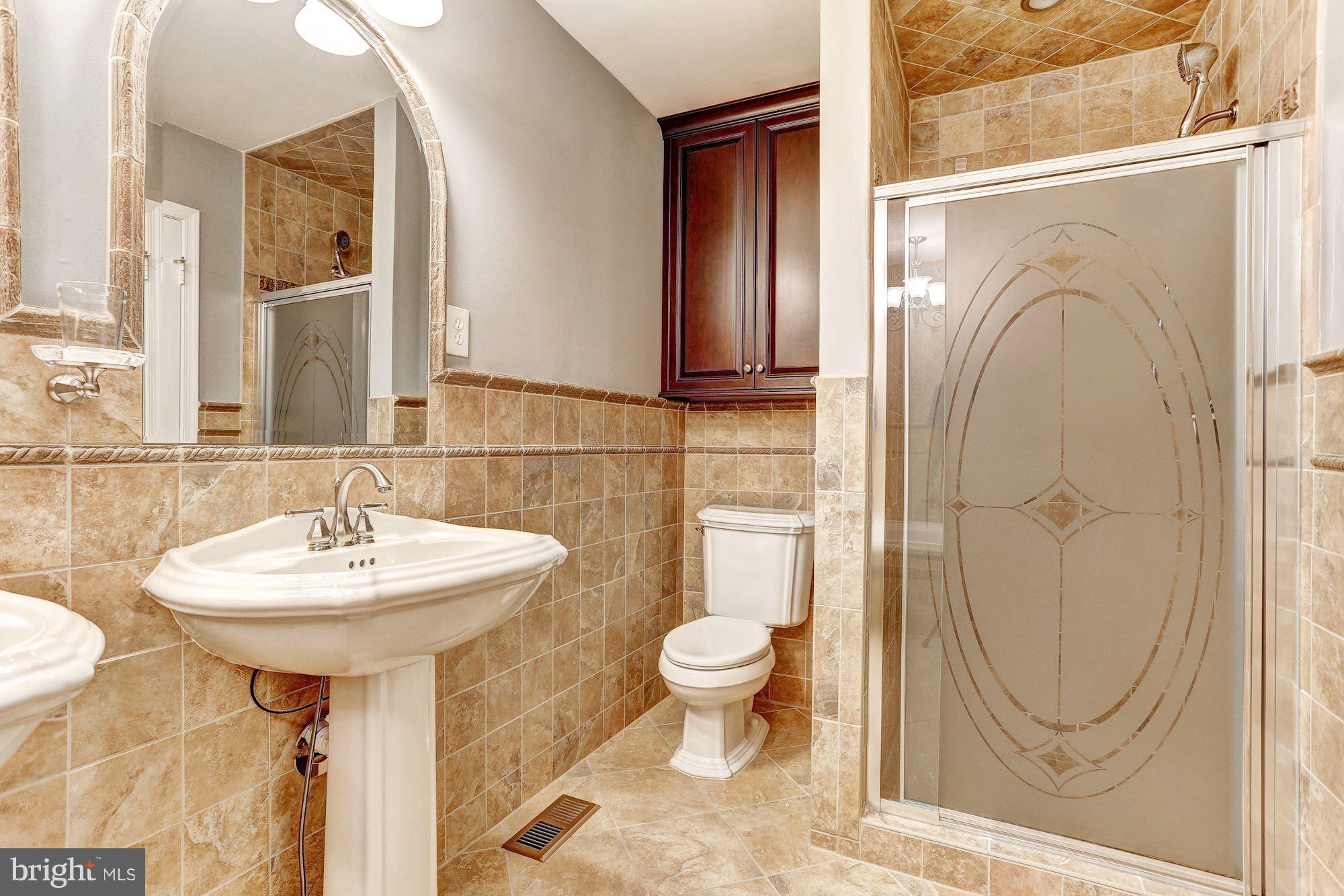9310 Ridings Way Laurel, MD 20723 - Photo 17 of 29 Master Bath
