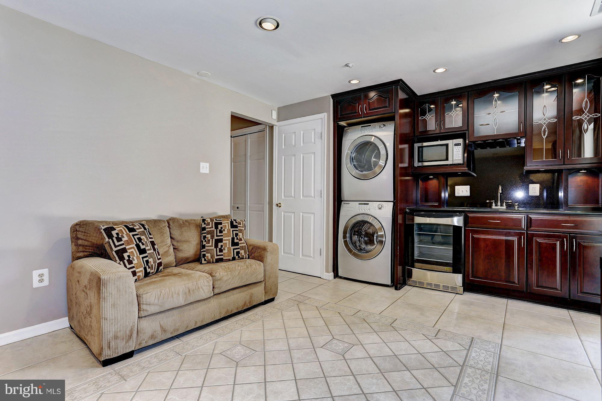 9310 Ridings Way Laurel, MD 20723 - Photo 23 of 29 Family Room/ Optional Bedroom
