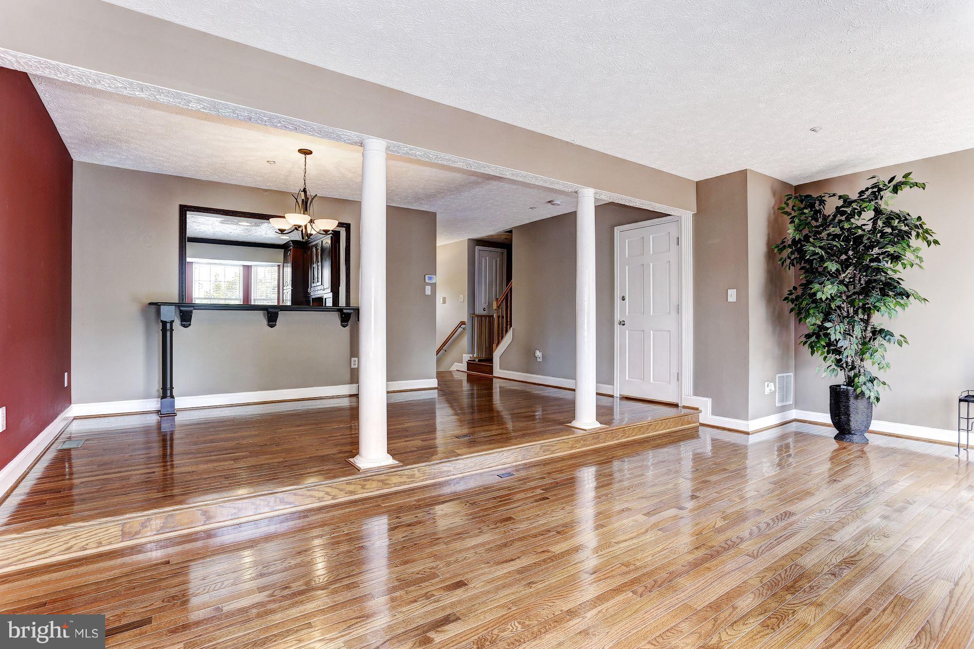 9310 Ridings Way Laurel, MD 20723 - Photo 9 of 29 Living Room