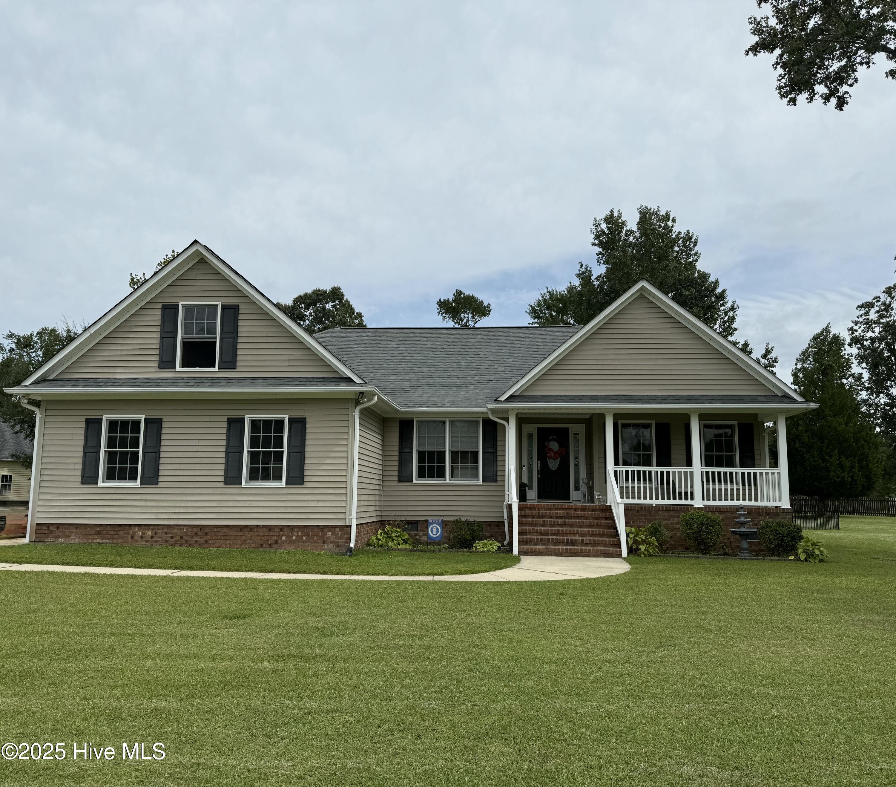 111 Evans Mill Road New Bern, NC 28562 - Photo 1 of 25 Flag Photo