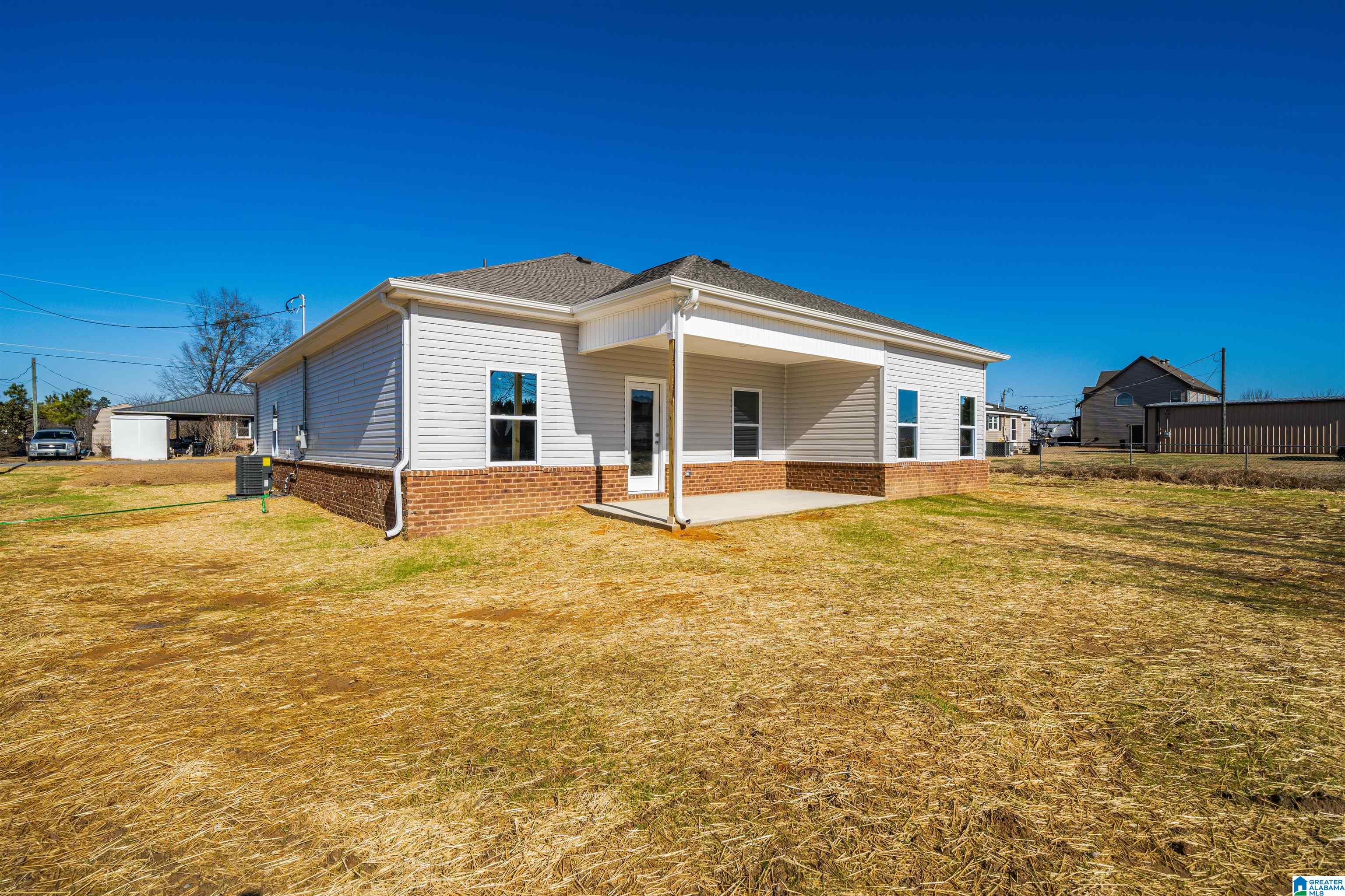 256 Masters Road Bessemer, AL 35023 - Photo 12 of 31