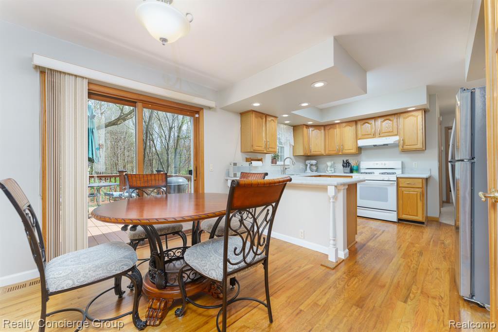 2044 Byron Road Howell, MI 48855 - Photo 14 of 45