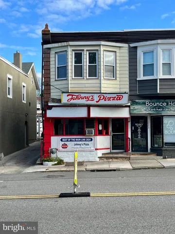 a view of the entrance of the building
