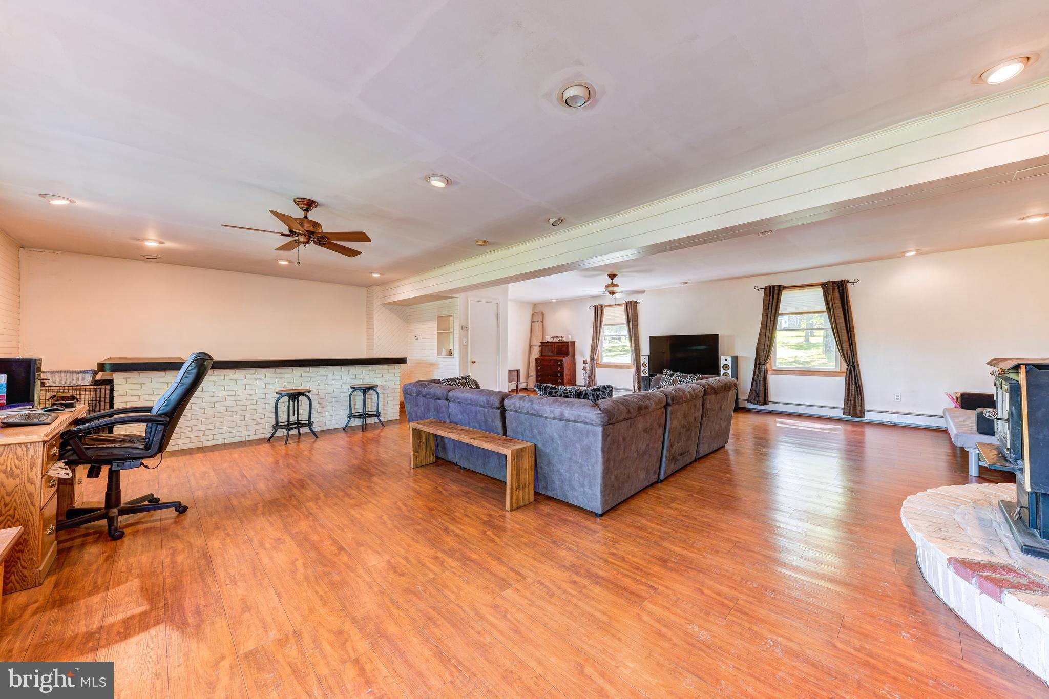 521 Mill Road Hatfield, PA 19440 - Photo 8 of 47 Massive Great Room