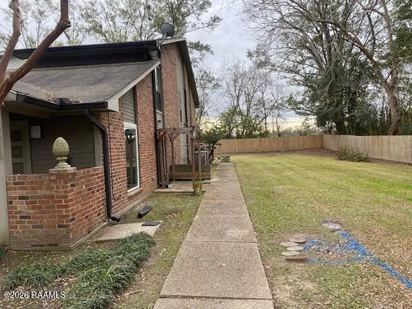 $1,650 | 5628 Moorstone Drive, Baton Rouge, LA 70820