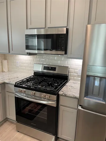 $2,550 | 15034 Baikal Teal Terrace, Magnolia, TX 77354