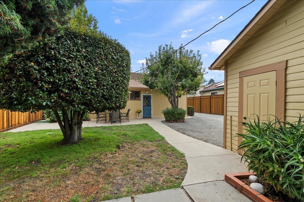 214 Rigg Street Santa Cruz, CA 95060 - Photo 28 of 32 a front view of a house with garden