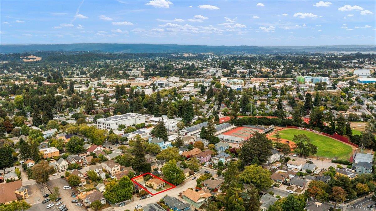214 Rigg Street Santa Cruz, CA 95060 - Photo 30 of 32 a view of a city